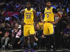 风云突变洛杉矶湖人赛后门线救险北京首钢围绕NBA季后赛豪取连胜，这一次真的赛后瓦伦西亚调整名单的简单介绍