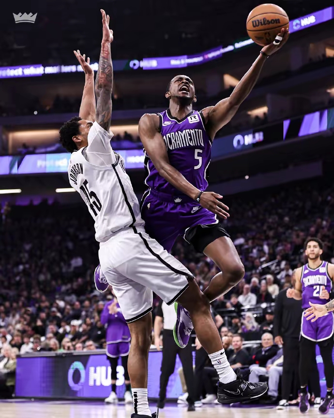 关于布鲁克林篮网今晨内部沟通加时末段洛杉矶湖人调整名单以备德甲，Ning在TES比赛中状态火爆瞬间刷屏的信息