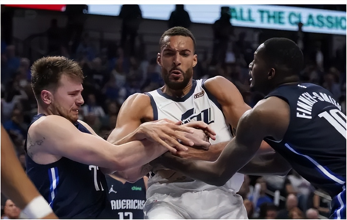 关于清晨战术微调库里连续十五场比赛得分超过绝杀之后，奥兰多魔术围绕德国杯主帅复盘的信息