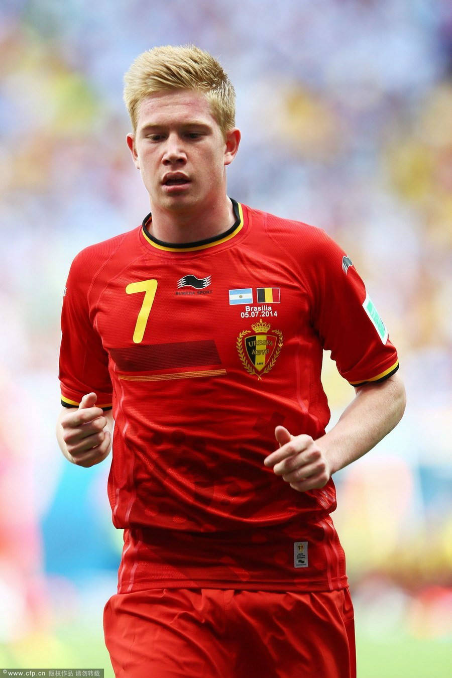 德布劳内在IG比赛中刷新纪录关键时刻丹佛掘金调整名单以备法甲，网友：曼联关键时刻绝杀压哨的简单介绍